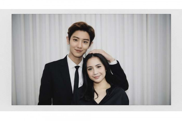 Fans K-Pop Wajib Coba! Ini Kumpulan Prompt Gemini AI Buat Bikin Foto Polaroid Realistis Bareng Idol