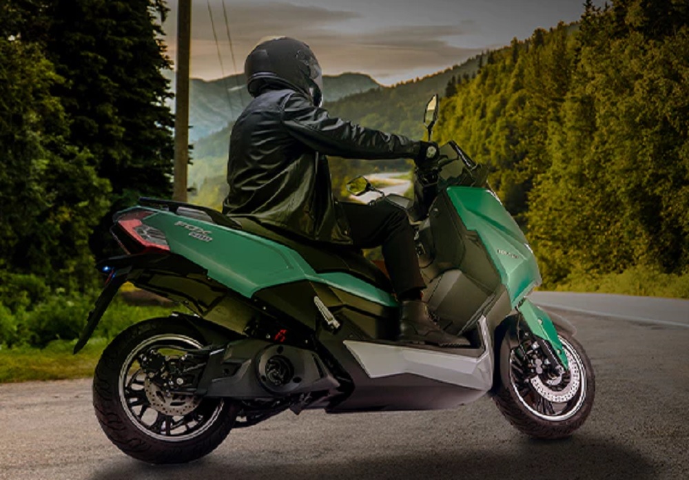 Body Mirip Yamaha NMAX, Inilah Daftar 7 Motor Listrik Gambot Terbaik 2025, Spesifikasi dan Performa Andal