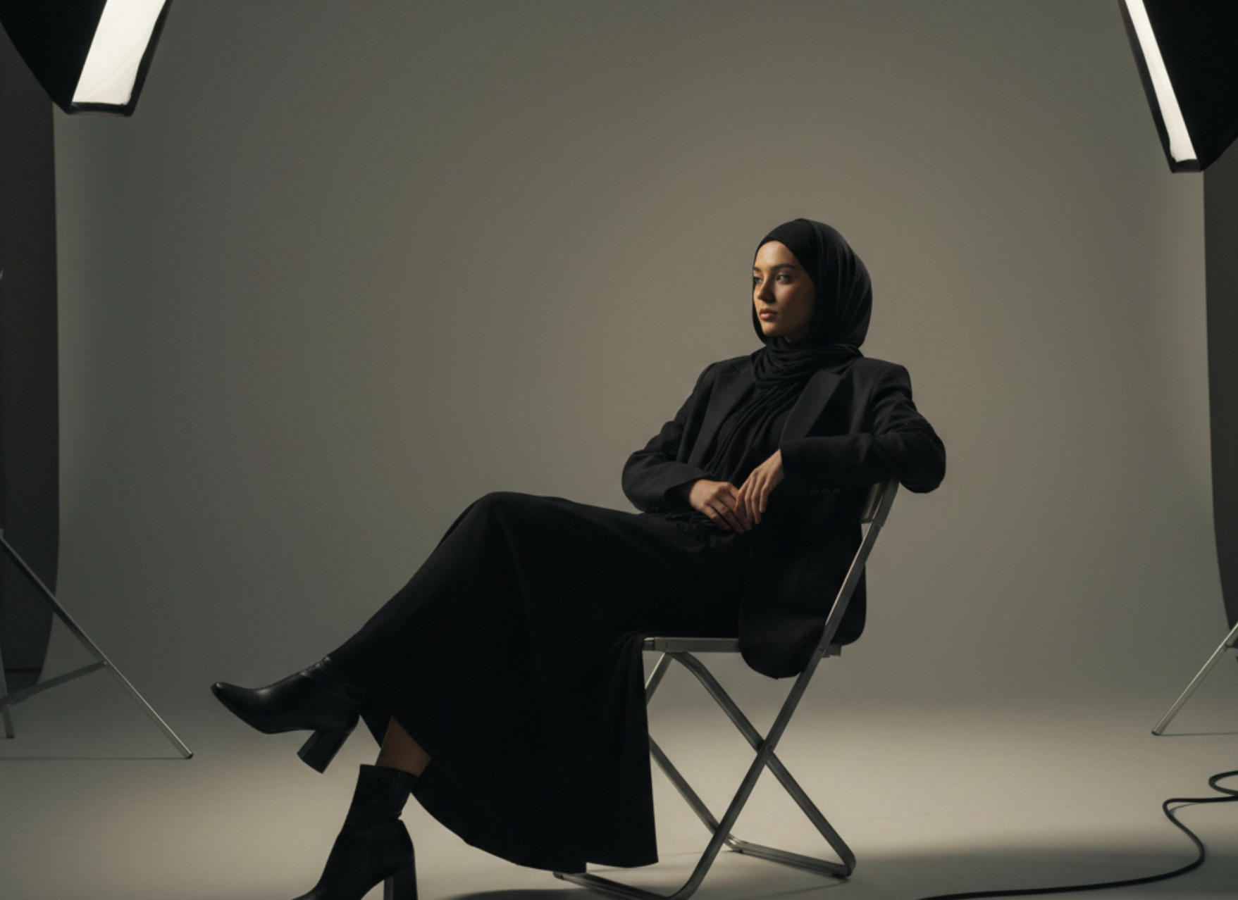 Tinggal Copy Paste, Berikut 3 Prompt Gemini Untuk Edit Foto AI di Studio Profesional, Moody dan Sinematik!