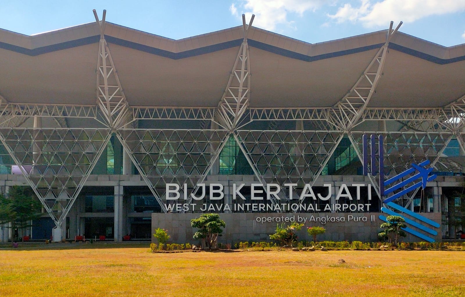 TOL CISUMDAWU Gagal Diselesaikan Maret, Penerbangan Bandara Kertajati Ikut Mundur