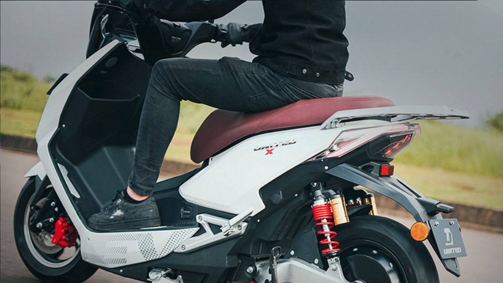 Motor Listrik Buatan Indonesia Baterai Awet untuk Harian, Inilah 5 Pilihan Populer Termasuk yang Bisa Dilepas