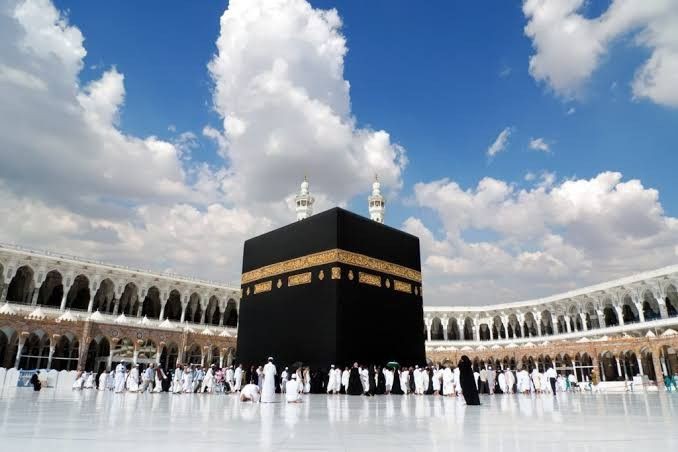 Rekomendasi Pusat Oleh-oleh Haji dan Umrah Terlengkap di Malang yang Bisa Kamu Kunjungi