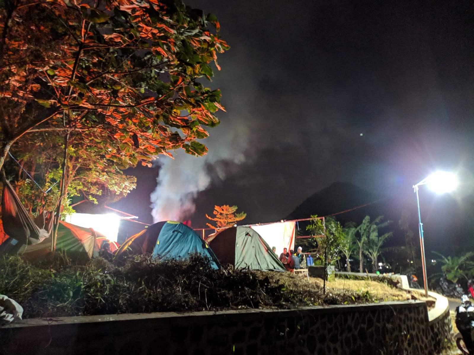 Pemuda Ciloa Sulap Bukit Goprak jadi Camping Ground