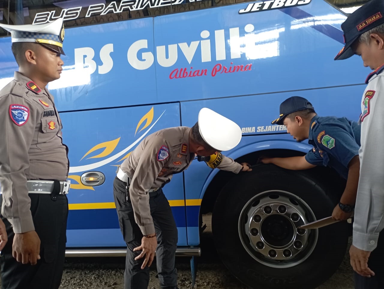 Polisi Rampcheck Armada Bus