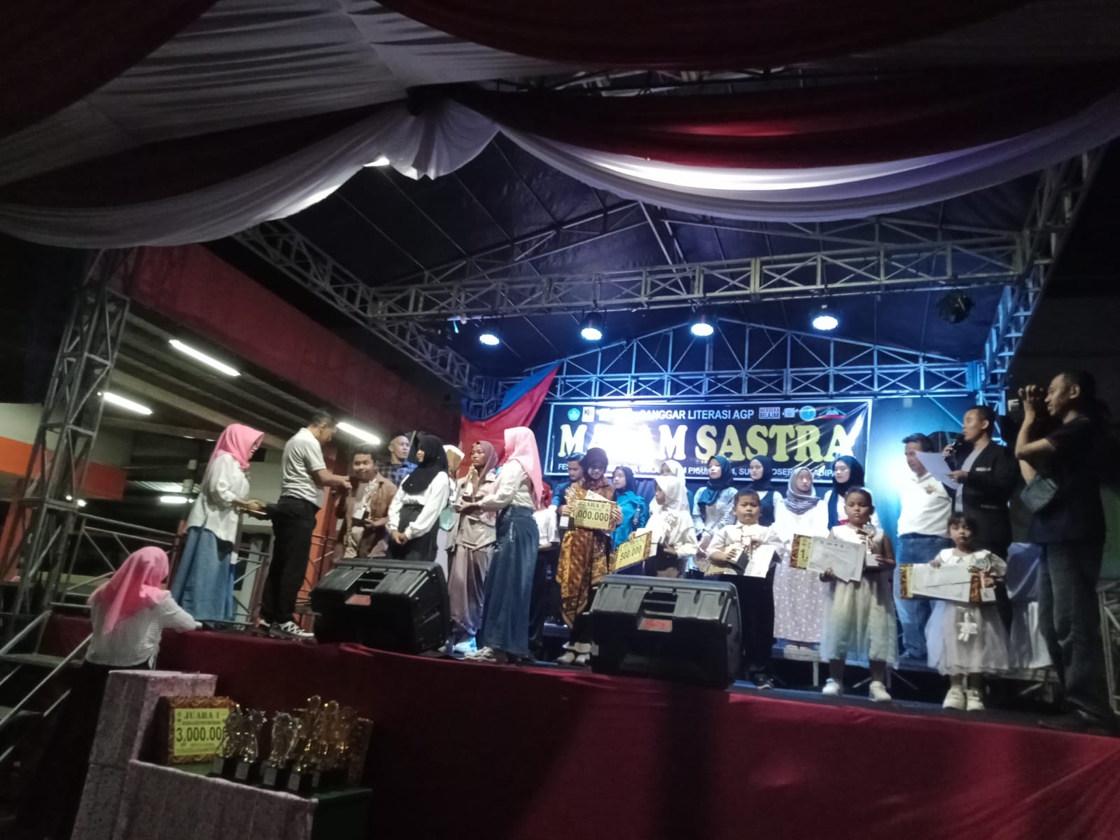 Malam Sastra Festival Sanggar Semarak, Literasi AGP Kerjasama Kemedsikbud Ristek Gelar Tiga Lomba