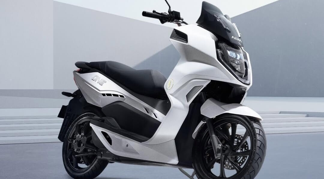 Rekomendasi 4 Motor Listrik Mirip PCX 250, Bisa Buat Touring dengan Jarak Tempuh 160 Km Auto Ngebut! 