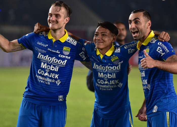 Persib Ngamuk di Kanjuruhan! Bojan Hodak Ungkap Kunci Kemenangan yang Bikin Arema Tak Berkutik!