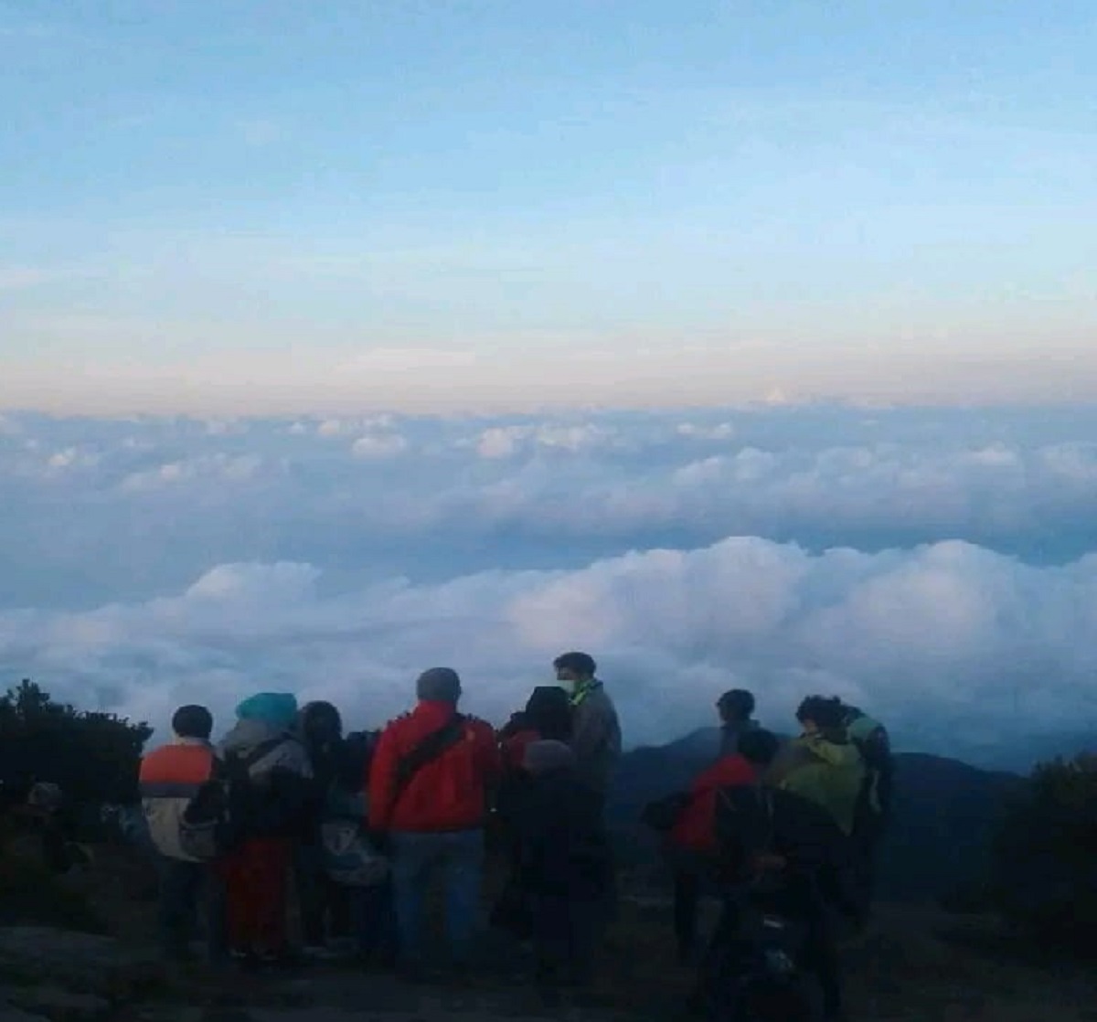 4+ Tempat Wisata di Majalengka yang Cocok untuk Hiking : Mendaki di Surga Tersembunyi 