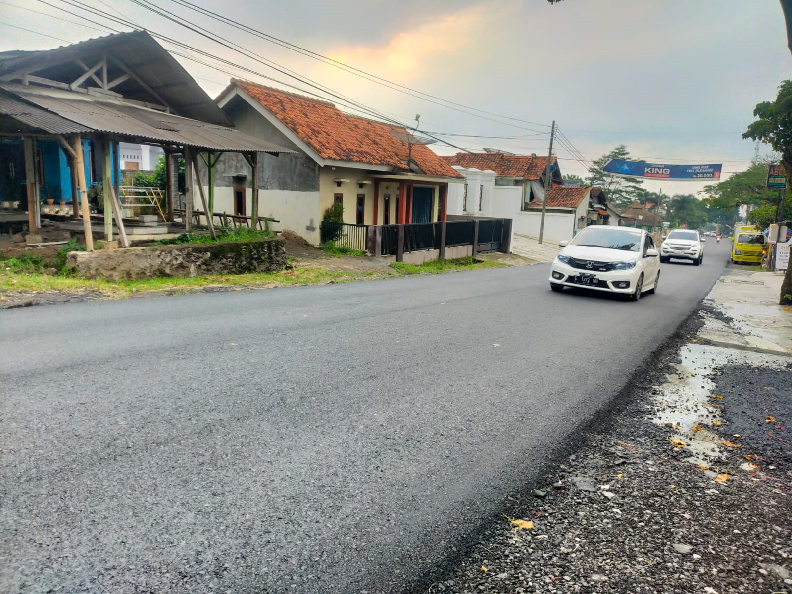 Jalan Mulus, Pemprov Jawa Barat Gelontorkan Rp88,3 Miliar untuk Perbaikan Jalan