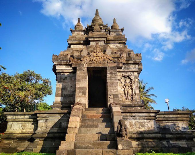 Wisata Candi Pawon, Pesona Arsitektur dan Sejarah di Magelang