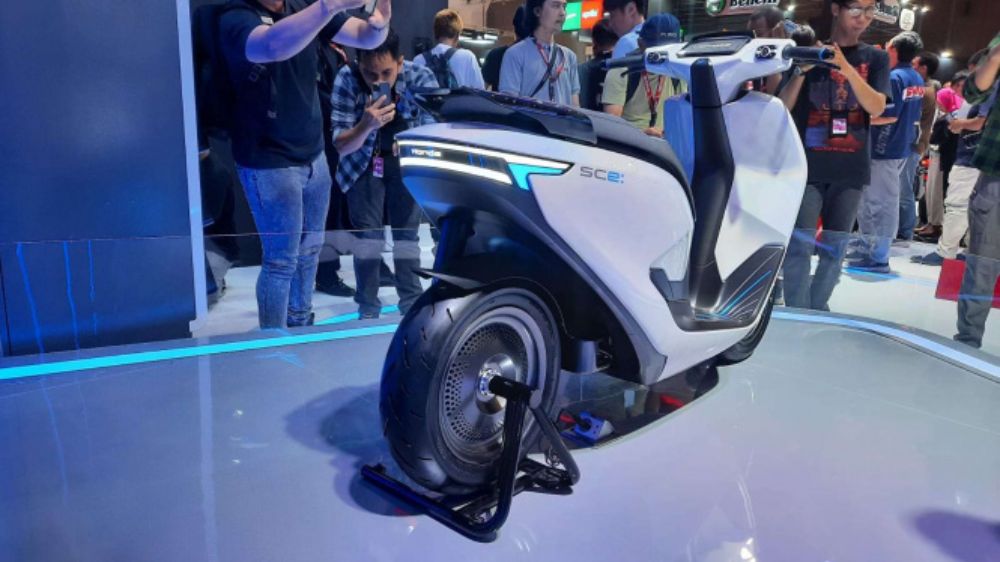 Motor Listrik Honda SC e Concept Klasik Modern dengan Baterai Lepas-Pasang, Jarak Tempuh 100 Km yang Praktis