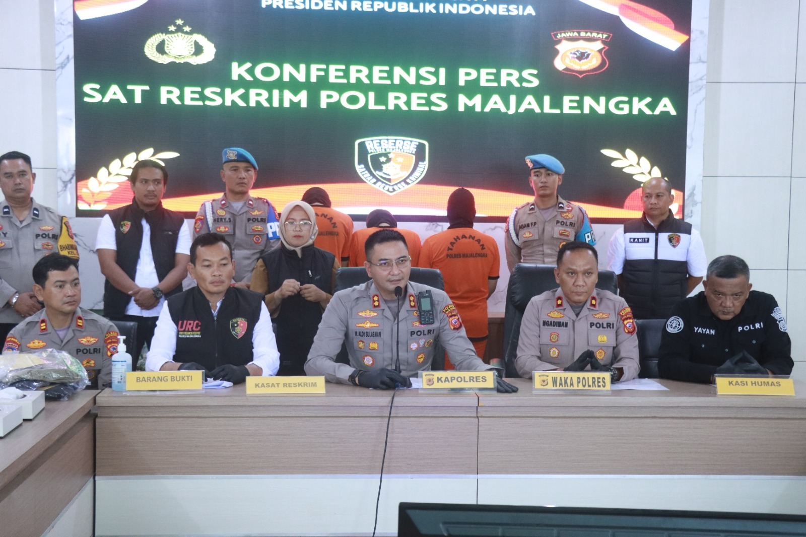 Cari Keributan Dini Hari, Tiga Pemuda Keroyok Pengendara dan Rusak Motor Pakai Celurit