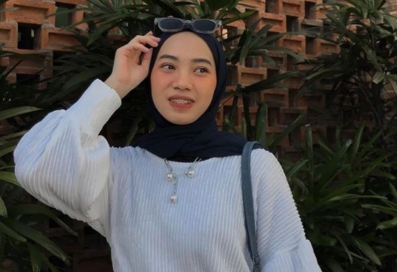 5+ Warna Hijab yang Cerah di Wajah, Bikin Kamu Lebih Percaya Diri dan Terlihat Cantik