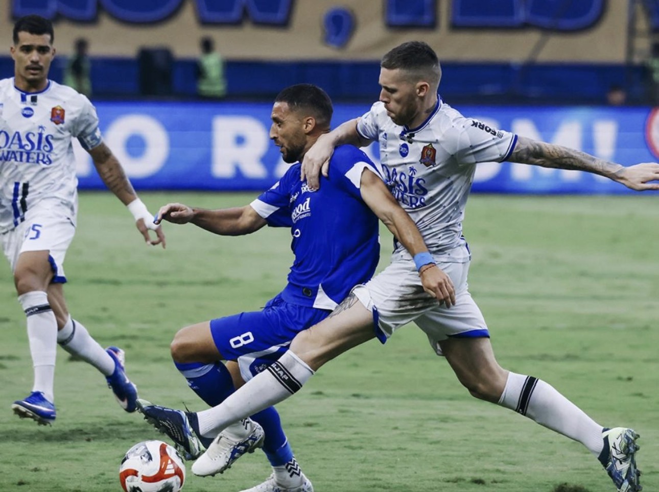 Sejarah Tercipta! Persib Bandung Hatrick Juara Super League