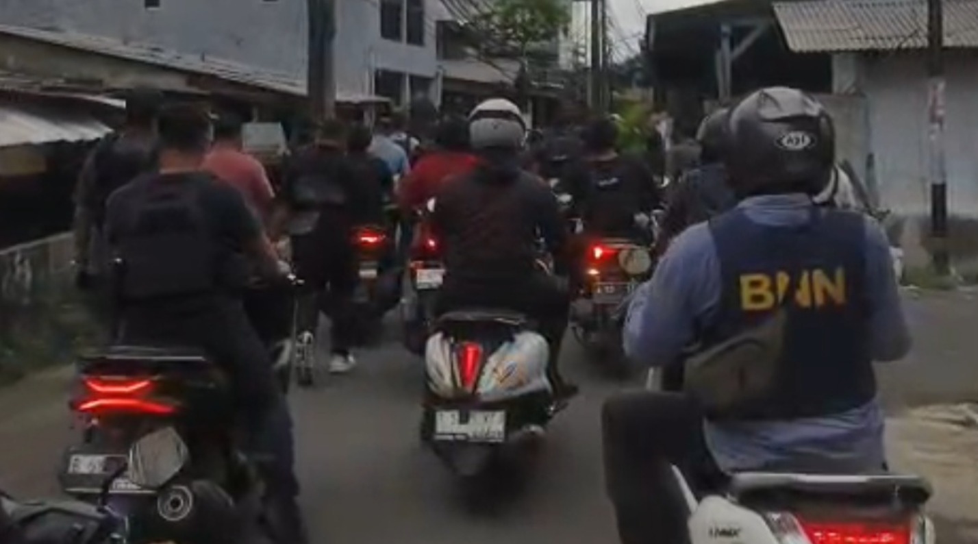 BNN Tak Kenal Batas: Buronan Narkotika Dibekuk di Kamboja, Ratusan Gram Sabu Disita di Jakarta