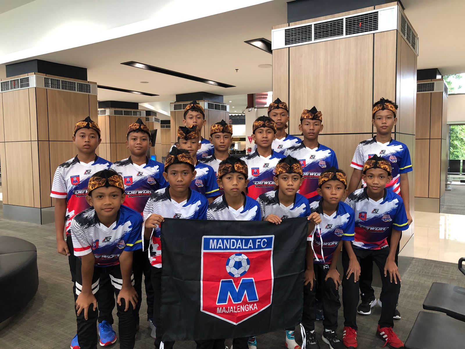 Anak SSB  Mandala Majalengka Runner upp pada  Turnamen Di Bangkok Thailand