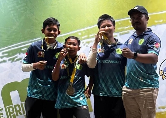 Siswa MTsN 6 Juara Panahan Nasional 