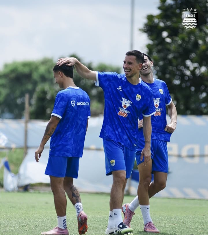 Meski Berlabel Timnas, Thom Haye dan Eliano Reijnders Tak Dianggap Spesial Oleh Bojan Hodak, Kenapa?