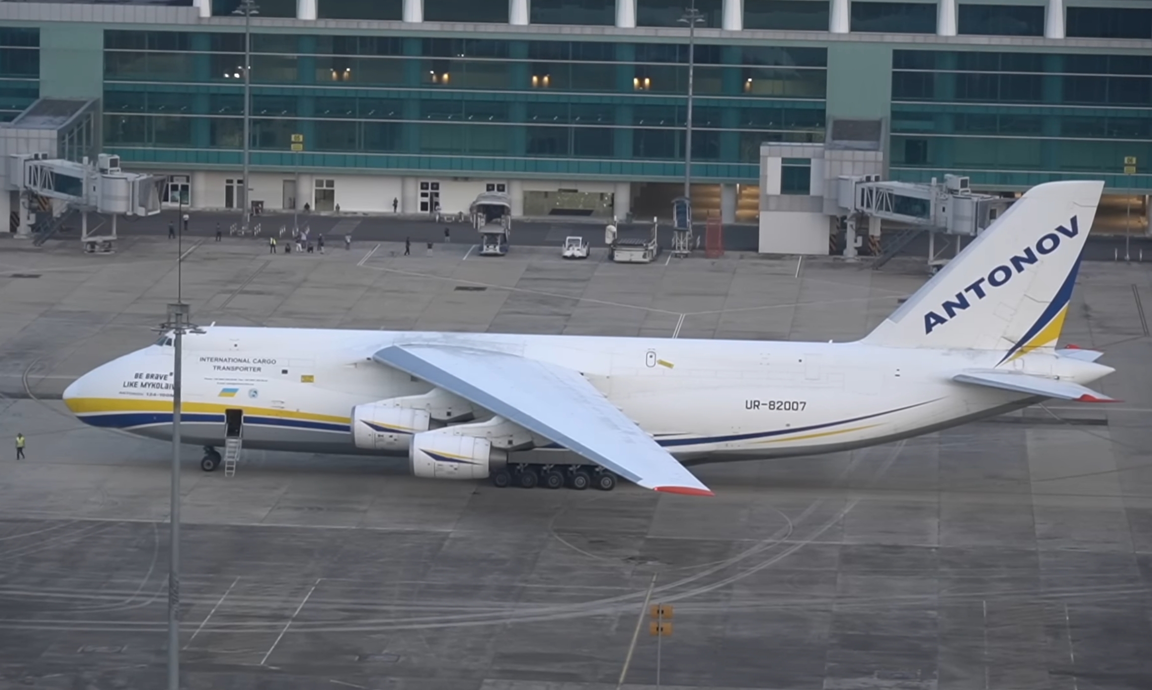 Tentang Pesawat Antonov AN-124 100 M Ruslan yang Mendarat di Bandara Kertajati, Pantas Saja Heboh!