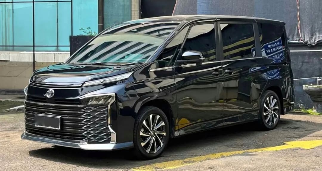 Harga Second Toyota Voxy Turun Setengahnya Jadi Segini, Mobil Berkelas Bisa Lari Sampai 728 Km