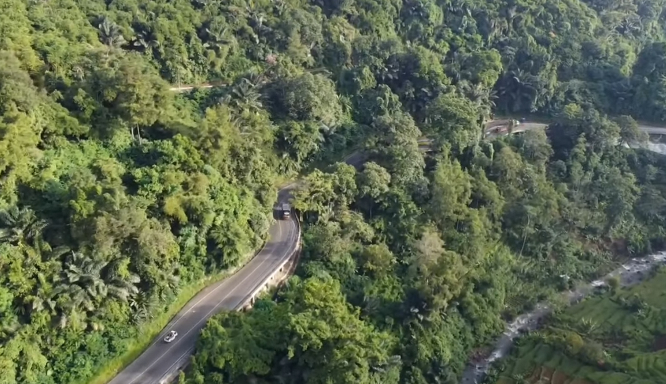 DICAP MAHAL! Tarif Tol Cisumdawu Justru Jadi Hikmah Buat Pedagang di Jalan Cadas Pangeran, Semoga Ramai Lagi