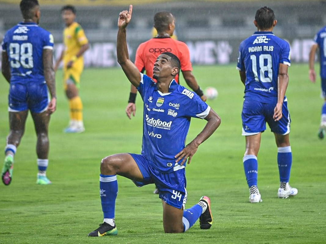 Gol Kemenangan atau Pelanggaran Terselubung? Persebaya Sindir Persib Usai Aksi Kontroversial Uilliam Barros