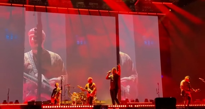 Lautan Fans Avenged Sevenfold Memadati Stadion Madya GBK, Konser yang Penuh Rasa Nostalgia 