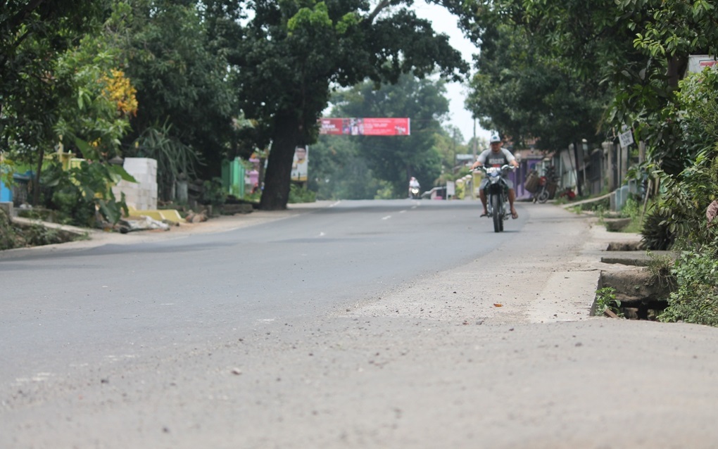 Waspada! Tanjakan di Sumberjaya Majalengka Rawan Kecelakaan Akibat Jalan Bergelombang