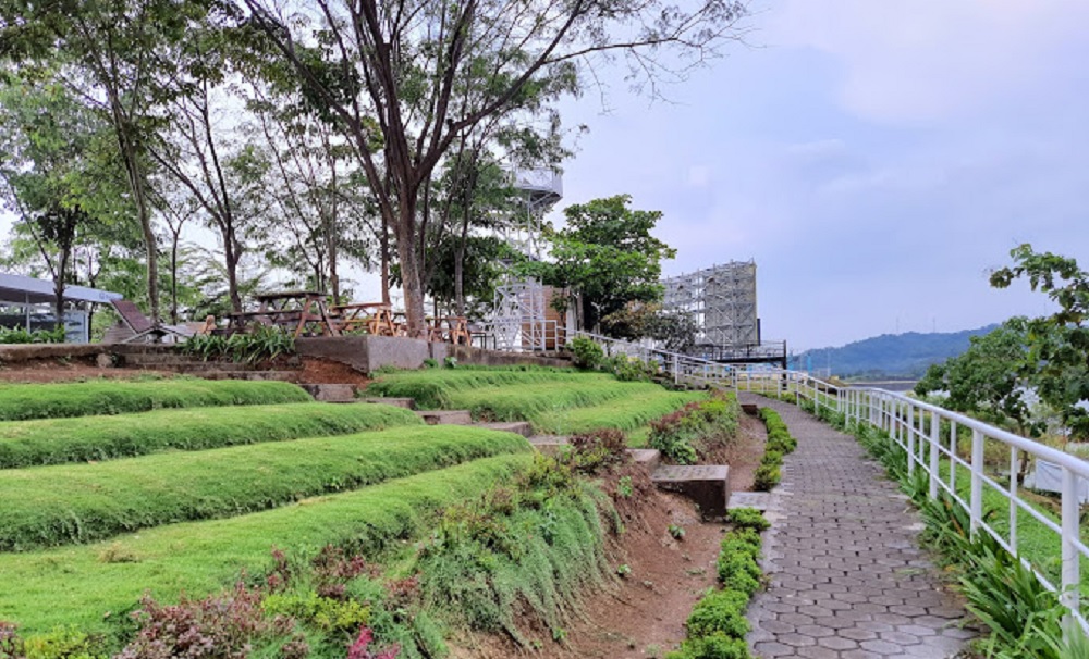 PRIMADONA BARU! 8 Destinasi Wisata di Sekitar Waduk Jatigede Sumedang, Bisa dari Tol Cisumdawu Loh