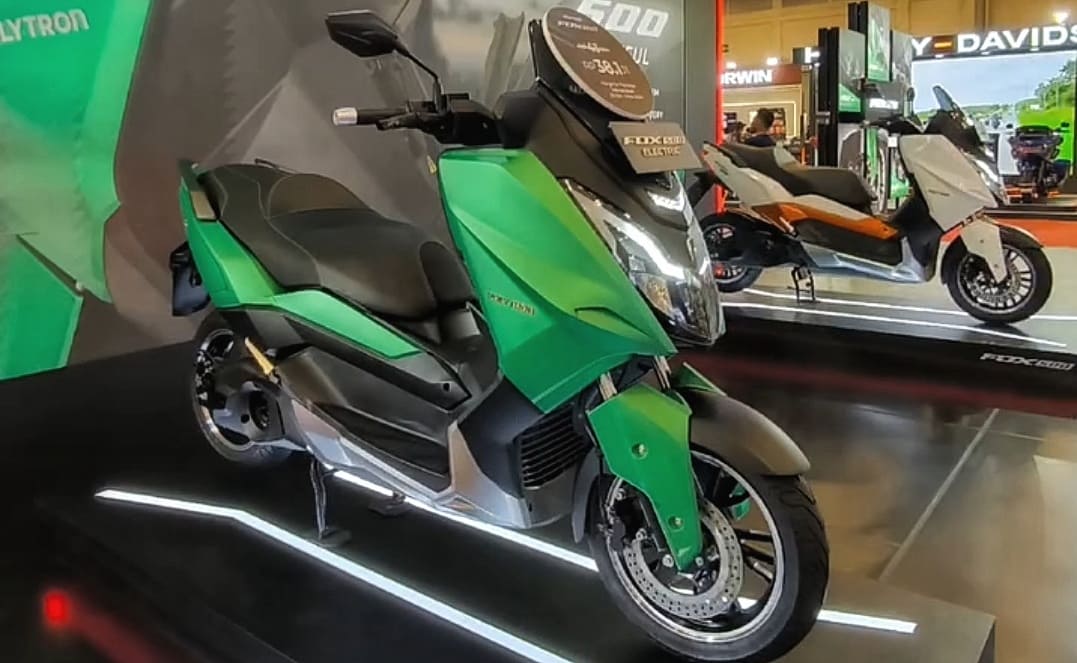 Desain Maxi dengan 3 Motor Listrik Mirip Nmax, Tampak Sangar Mesin 5000W, Jarak Tempuh 160 Km 