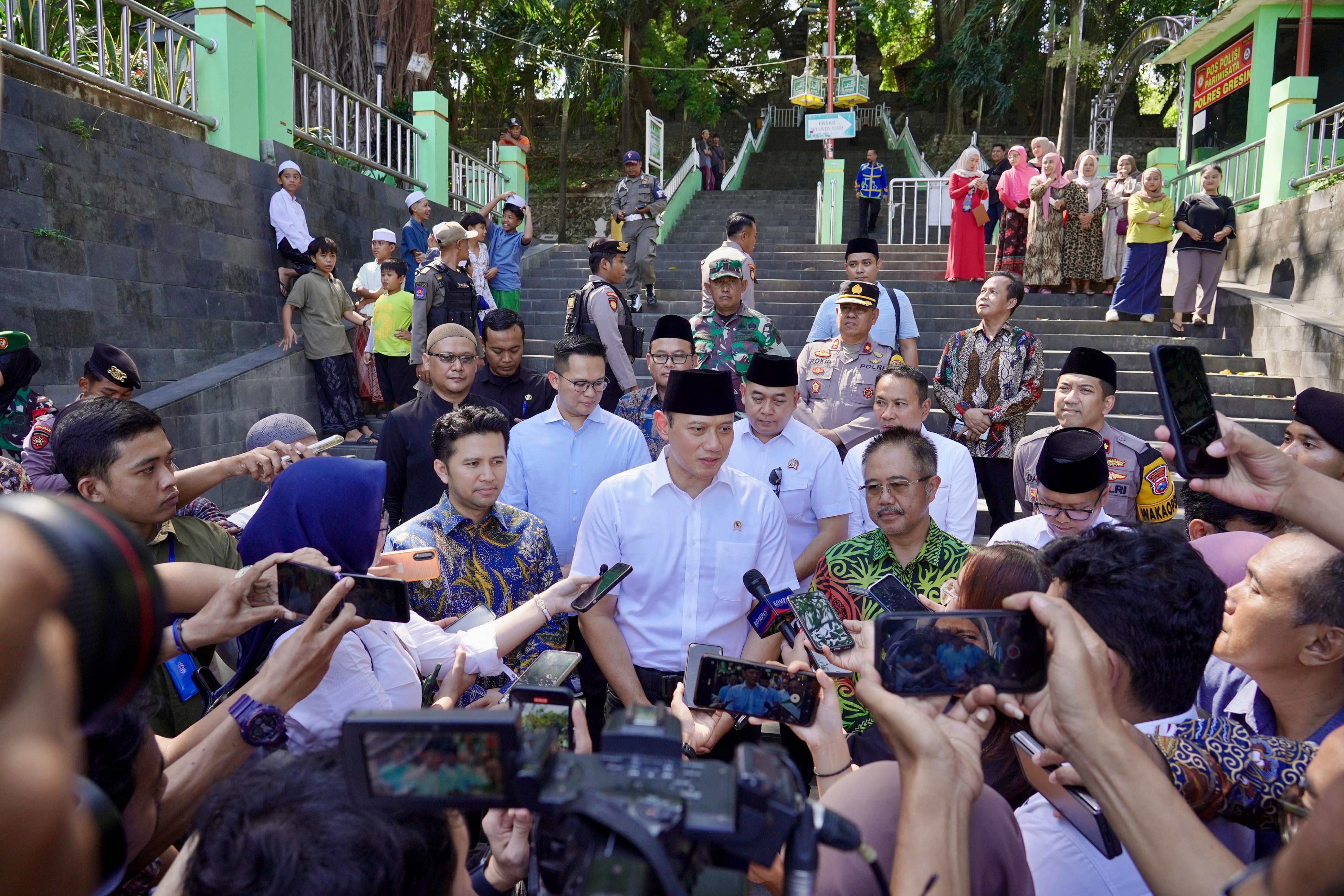 Sertipikat Tanah Wakaf yang Diserahkan di Masjid Besar Ainul Yaqin Sunan Giri, Sertipikat Elektronik