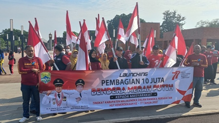 Pemkab Launching Pembagian 10 Juta Bendera Merah Putih