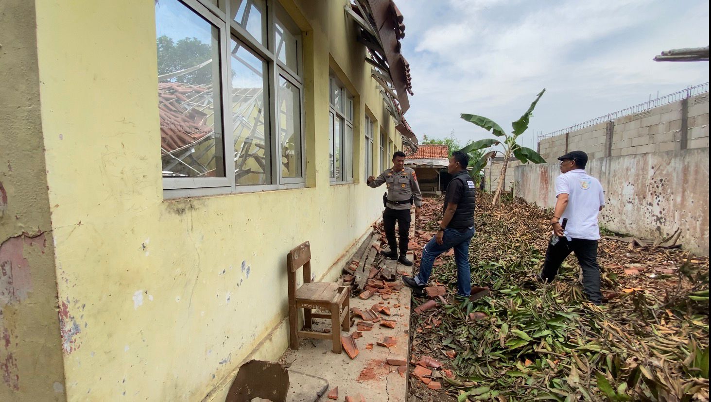 DPRD Panggil Disdik-Kontraktor, Buntut Ambruknya Tiga Ruang Kelas SDN Andir 2