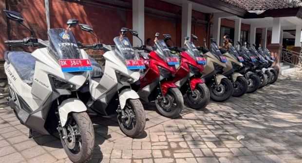 Berikut 3 Rekomendasi Motor Listrik Mirip PCX di 2025 yang Punya Banyak Fitur, dan Tidak Boros Baterai