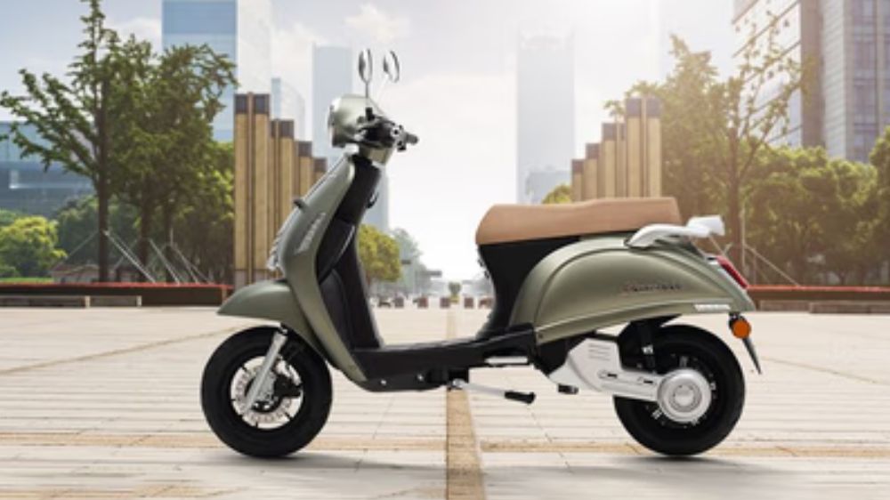 Desain Feminin dan Harga Masuk Akal, Inilah 6 Motor Listrik Wanita yang Paling Dilirik Tahun 2025