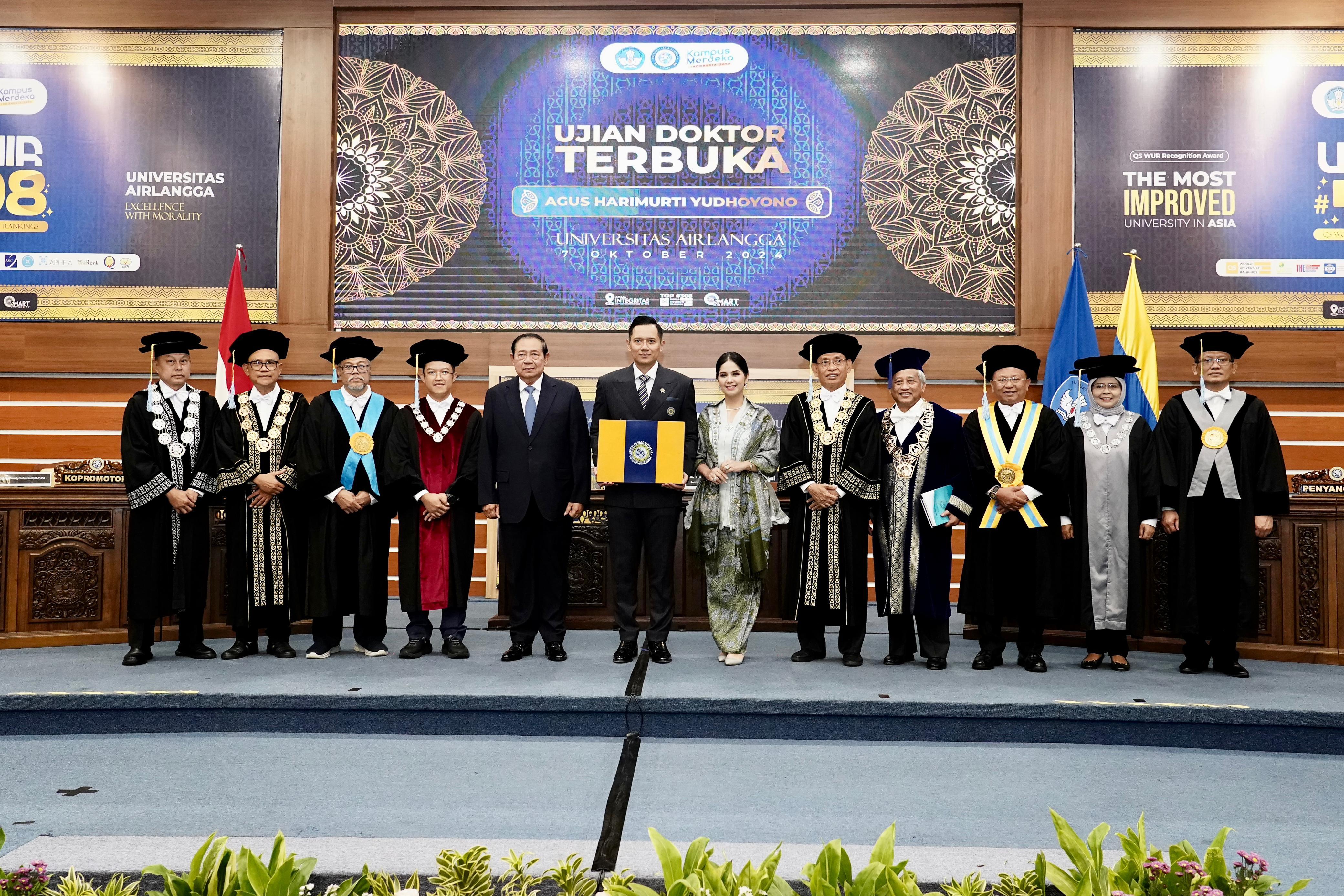 Menteri AHY Lulus dengan Predikat Cumlaude