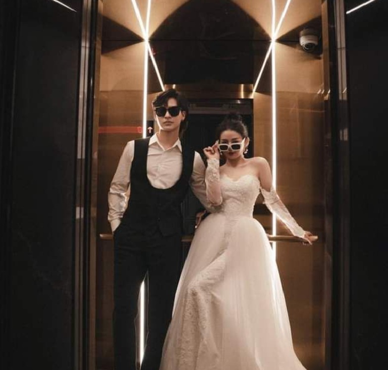 5 Prompt Estetik Bareng Pasangan di Lift yang Lagi Viral, Begini Cara Buat Agar Mirip dengan Foto Asli