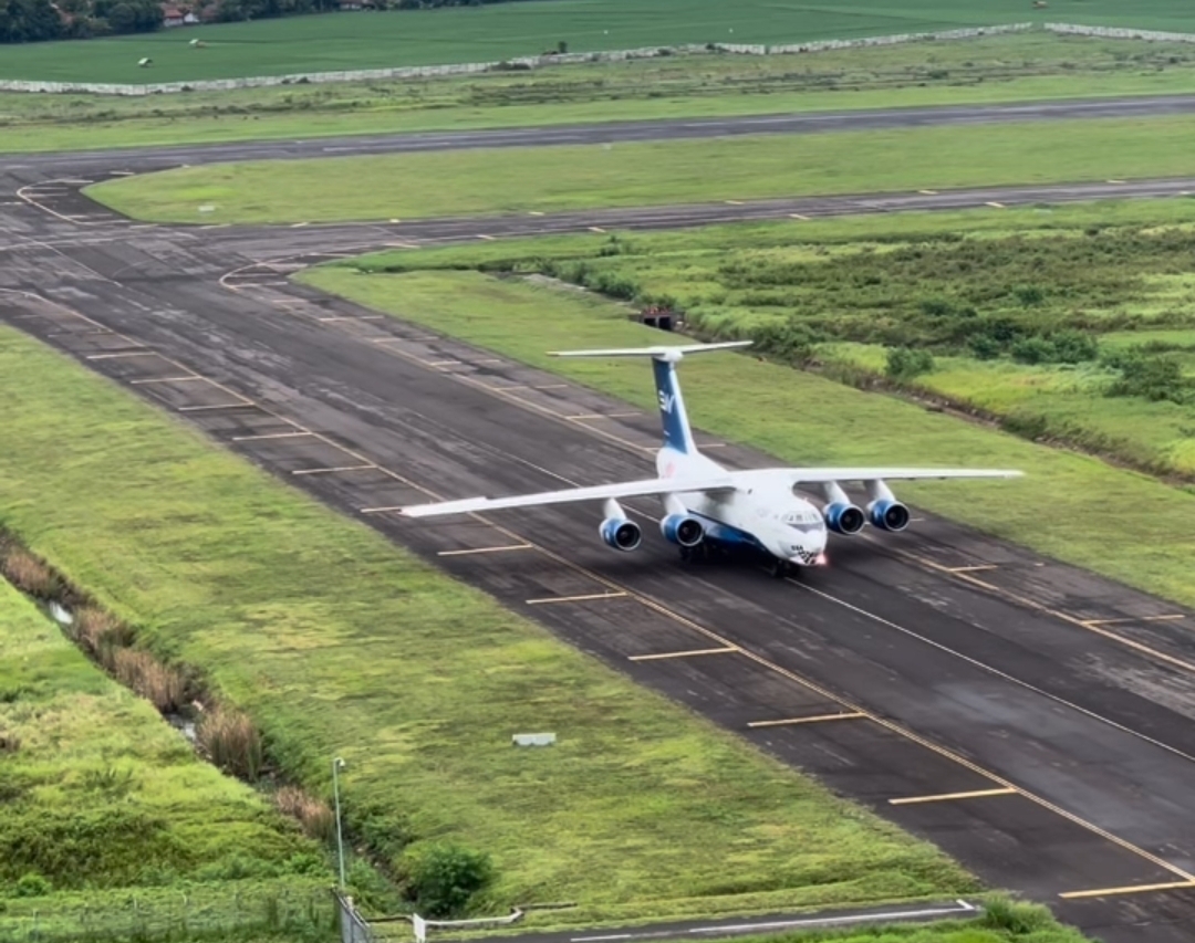 Sebelum Antonov, Pesawat Ilyushin Silkway Juga Mendarat di Bandara Kertajati Majalengka