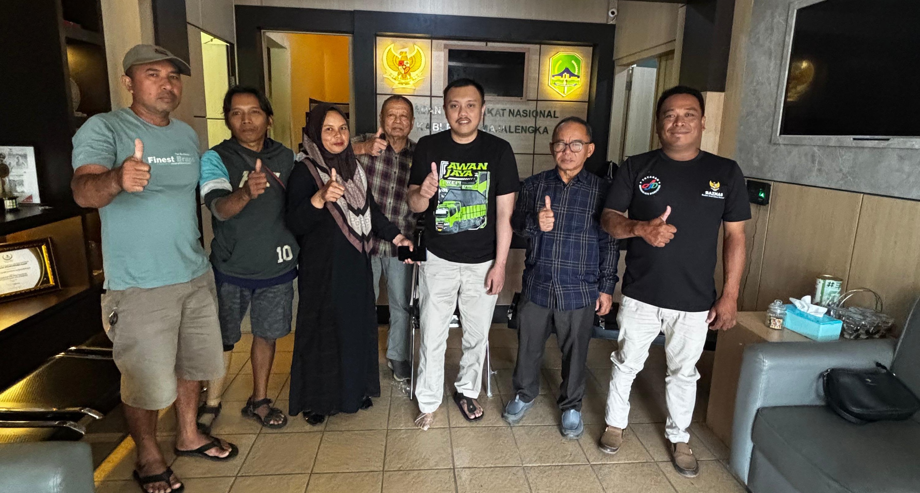 Senyum Haru Cecep Saripudin, Penerima Kaki Palsu dari BAZNAS Majalengka