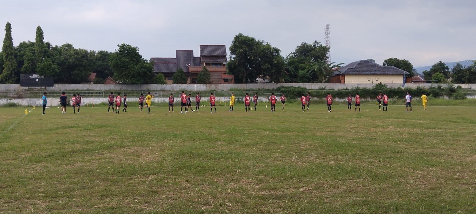 SEMANGAT, Timnas Pelajar U-18 Gelar Training Center  di Stadion Warung Jambu