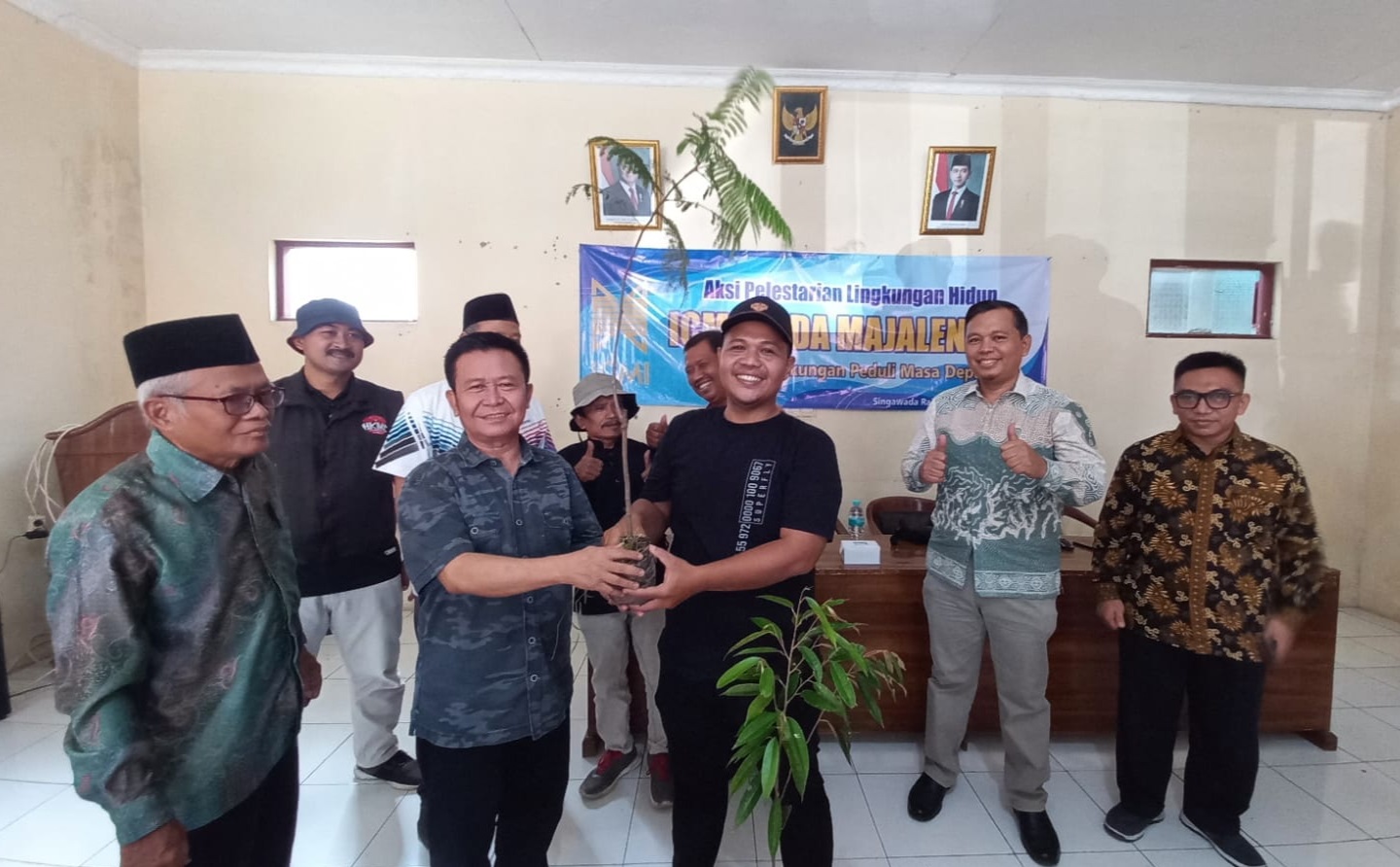 ICMI Orda Majalengka Salurkan 500 Bibit Tanaman 