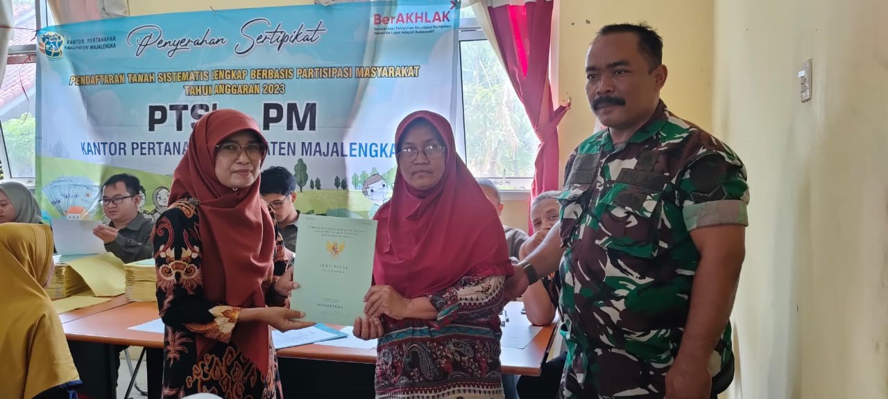 200 Sertifikat Program PTSL Diserahkan kepada Warga 