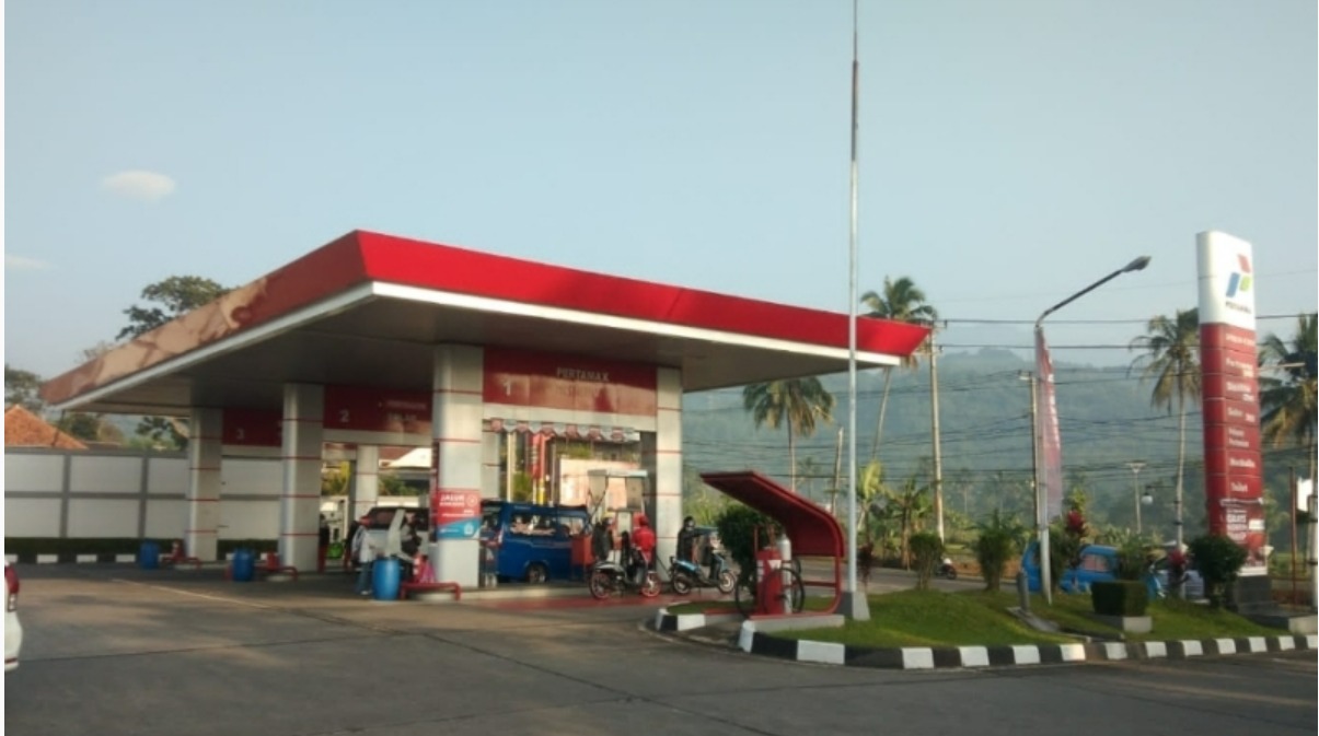 Akibat Korsleting Listrik,  Mobil Terbakar di SPBU Pertamina