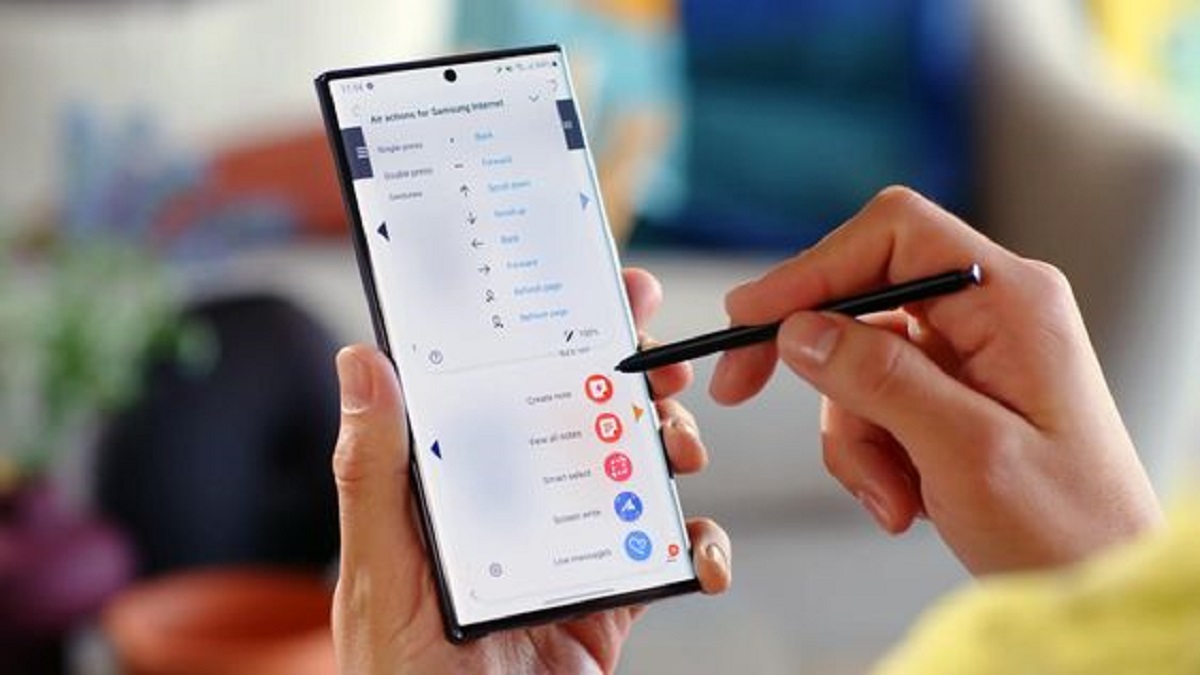 Nikmati Berselancar Di Handphone Menggunakan Pencil Bersama Samsung 