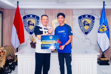Juara Race R3 BLU CRU World Cup, Arai Agaska Dapat Apresiasi dari Ketua Umum IMI Bambang Soesatyo