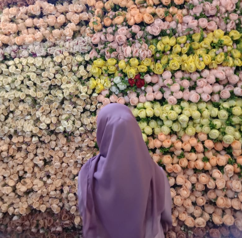 Inilah 3 Warna Hijab yang Cerah di Wajah, Bisa Membuat Inner Beauty-Mu Terlihat Jelas
