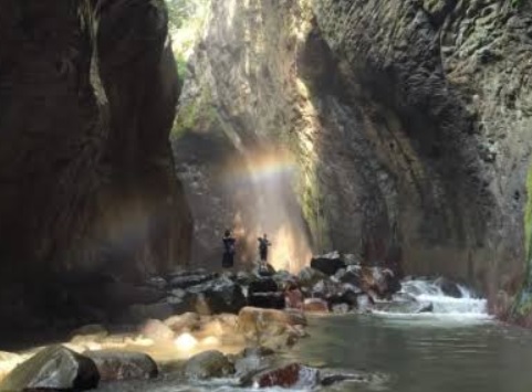 5 Wisata Alam Curug di Majalengka ini Sedang Ramai Diperbincangkan, Sudah Kamu Kunjungi?