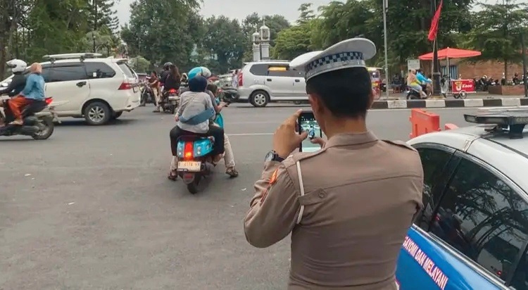 Satlantas Polres Majalengka  Uji Coba E-TLE Mobile Handheld