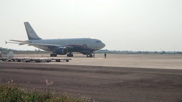 Pernah Nginap di Bandara Kertajati Saat KTT ke-43 ASEAN, Pesawat PM Kanada Ini Alami Gangguan di Bandara India