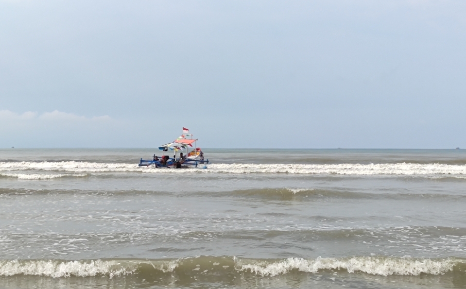 Tak Banyak Orang Tahu, Ini Dia Pesona Pantai Alam Indah Tegal, Yuk Mampir